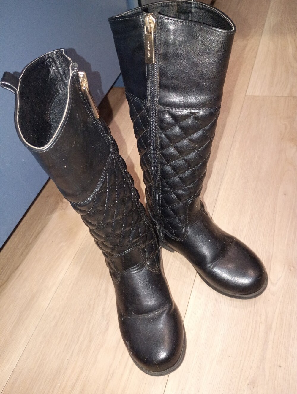 Little Girl's Michael Kors Black Quilted Boots 11 - Picture 3 of 5